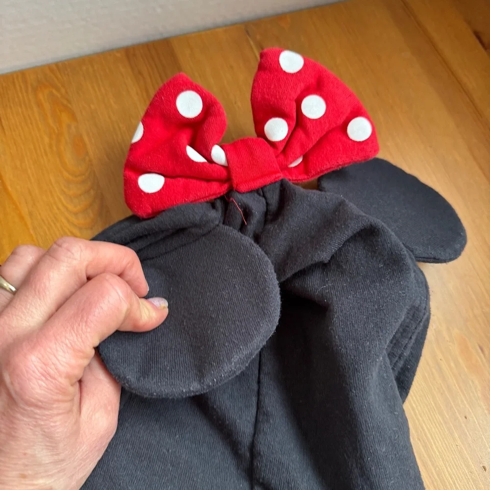 Disney parks 24 months Minnie Mouse hoodie size 24 months